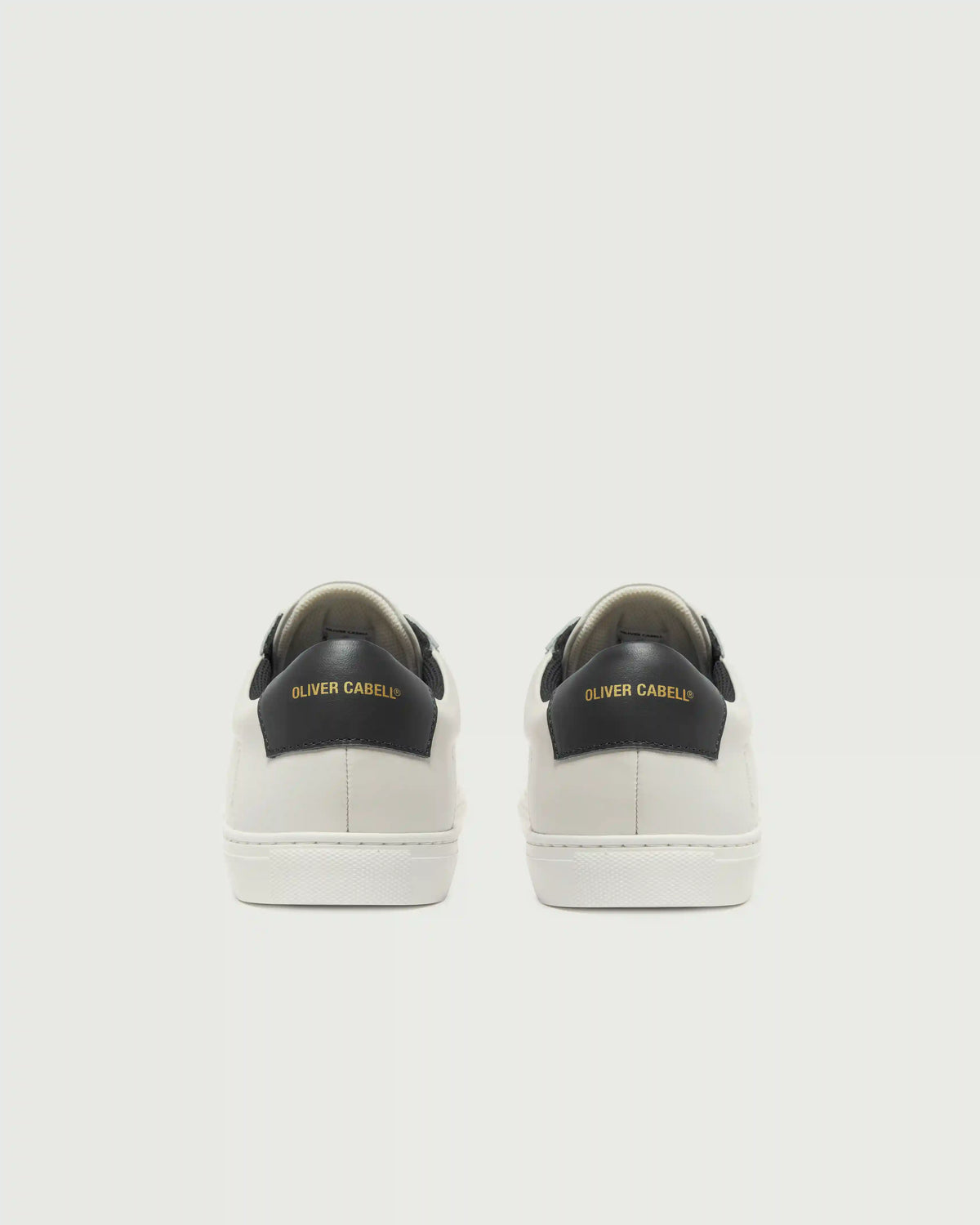 Low 1 | White / Black